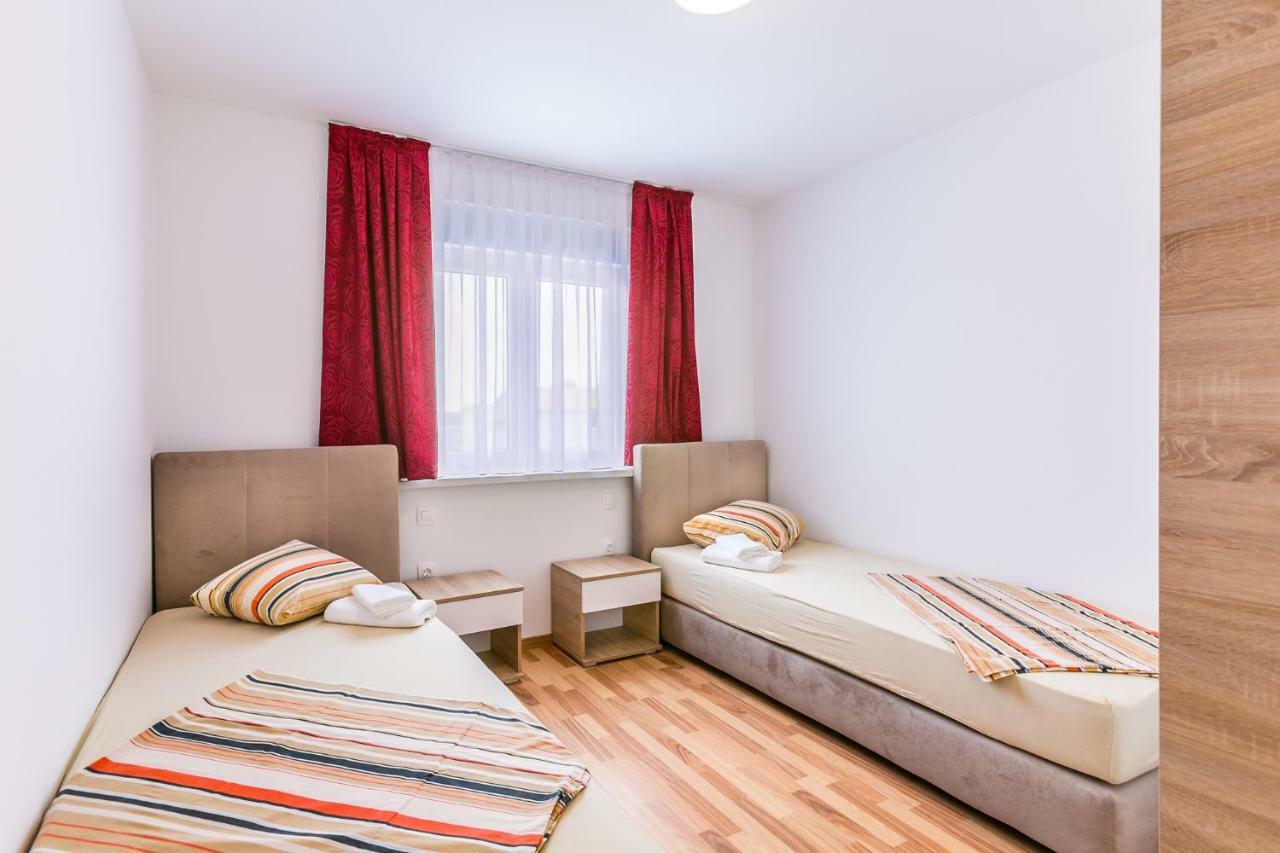 Dragan K3 Hotell Medulin Eksteriør bilde