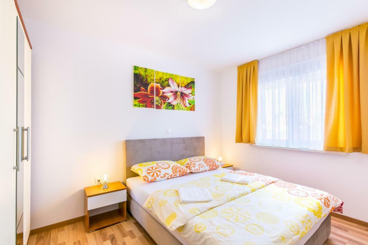 Dragan K3 Hotell Medulin Eksteriør bilde