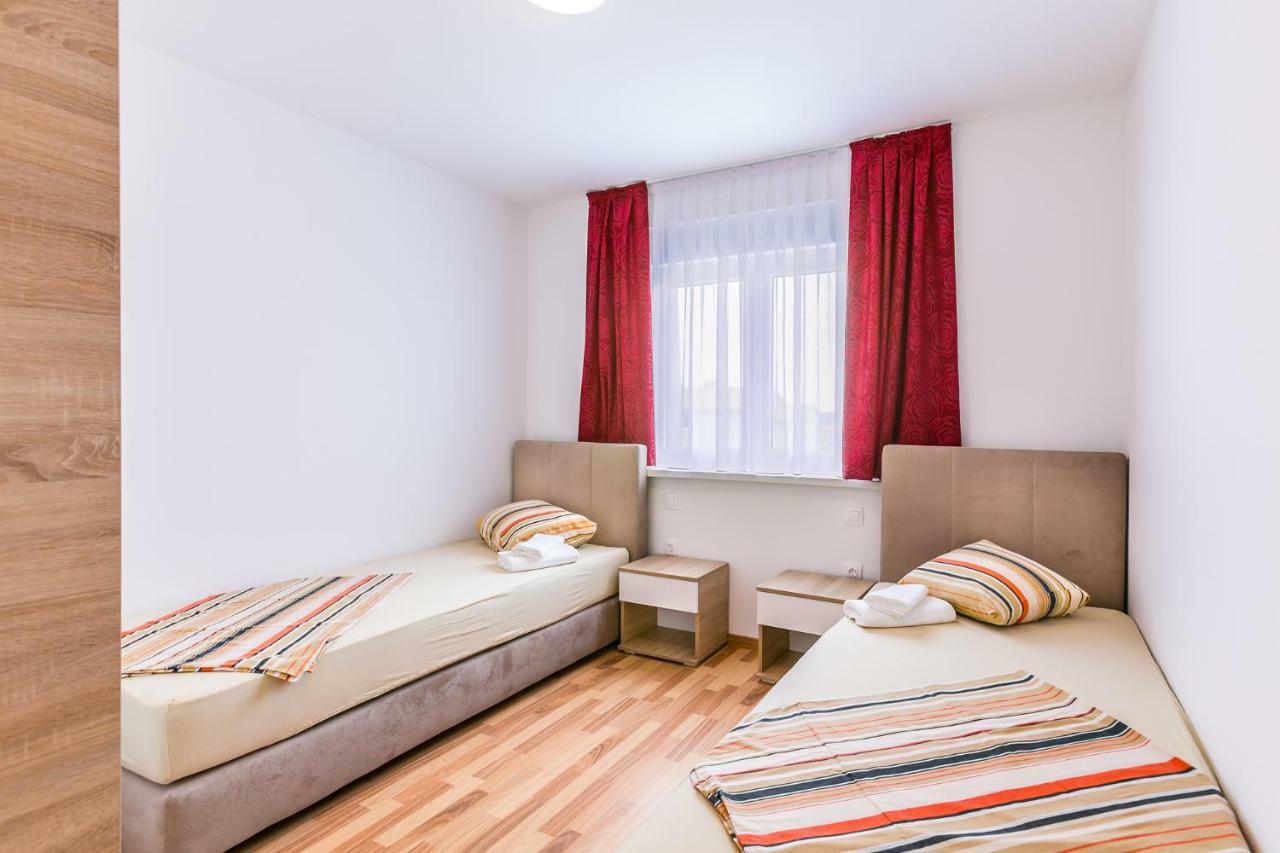 Dragan K3 Hotell Medulin Eksteriør bilde